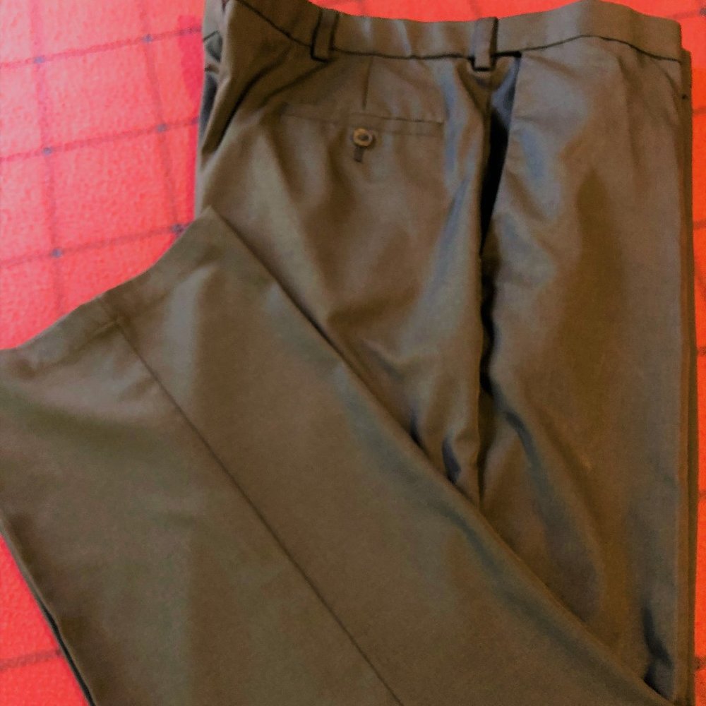 Expandable Waist Men's 44 x 29 Dress Quality Pants